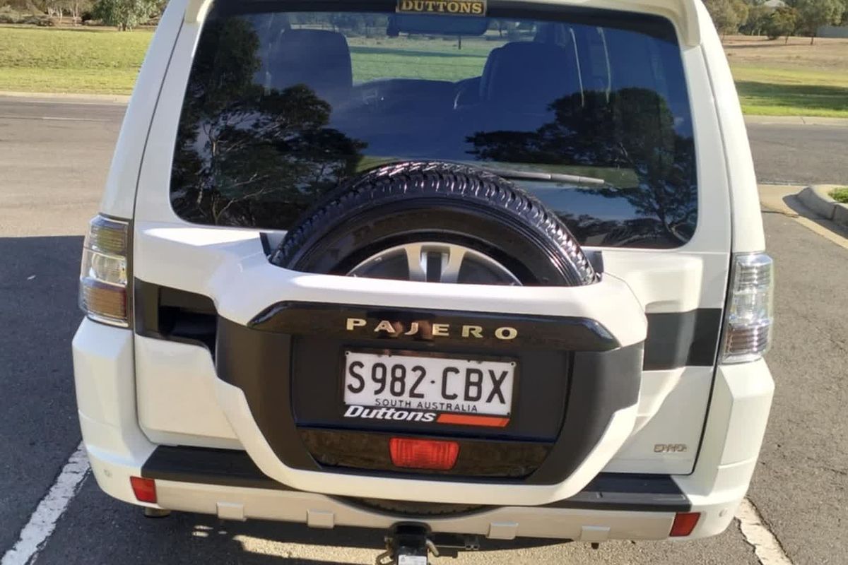 2019 Mitsubishi Pajero GLS NX