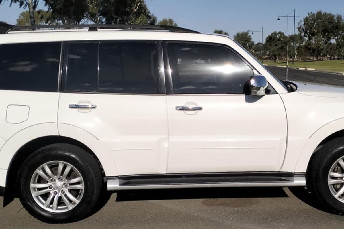 2019 Mitsubishi Pajero GLS NX
