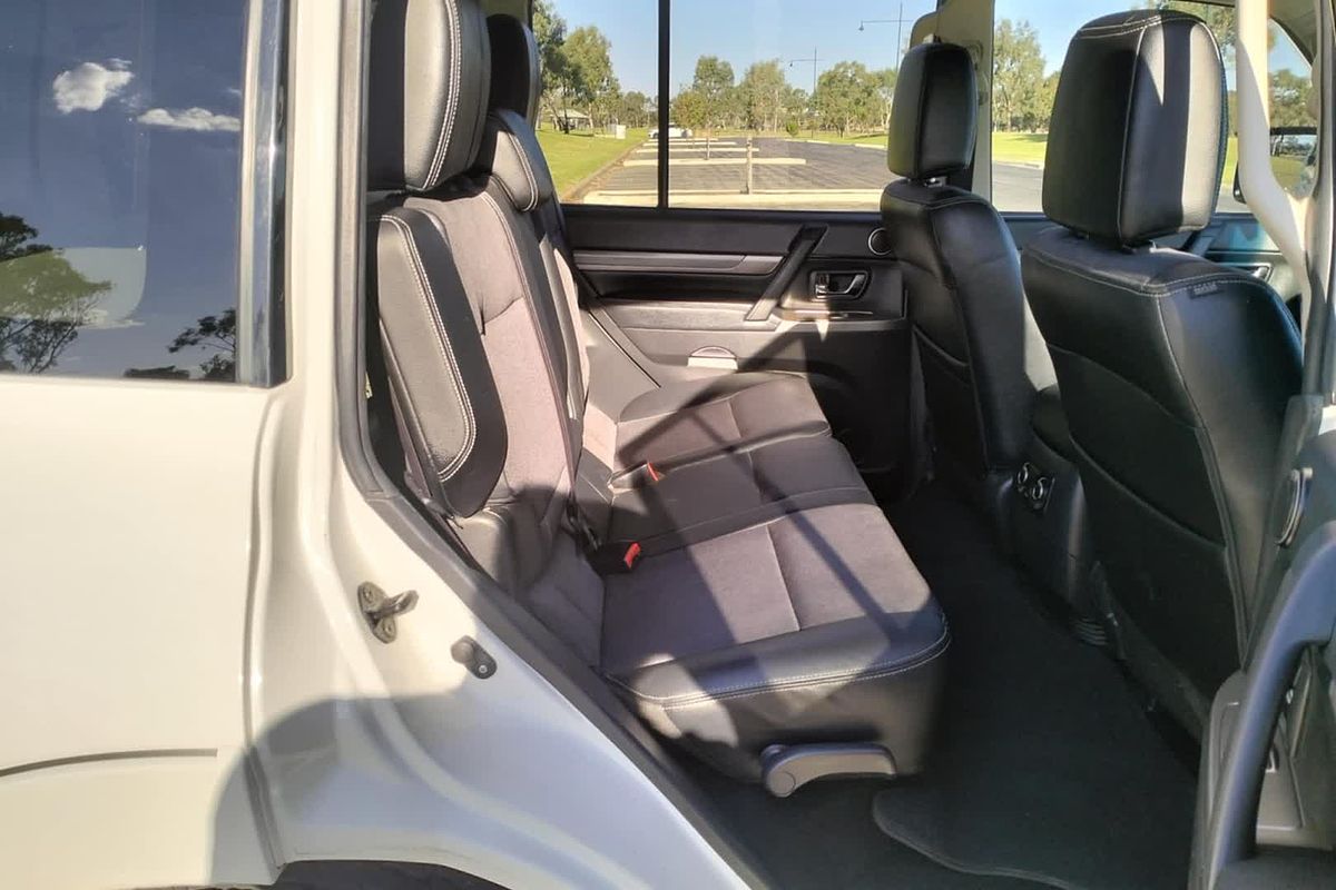 2019 Mitsubishi Pajero GLS NX