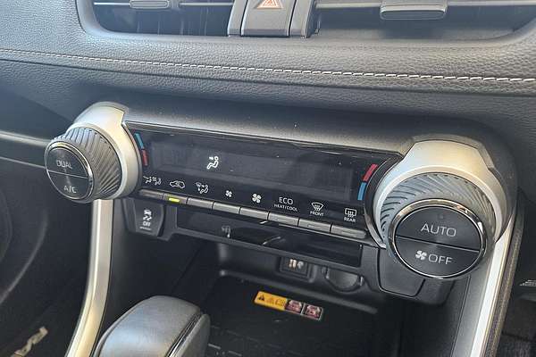 2024 Toyota RAV4 GXL AXAH54R