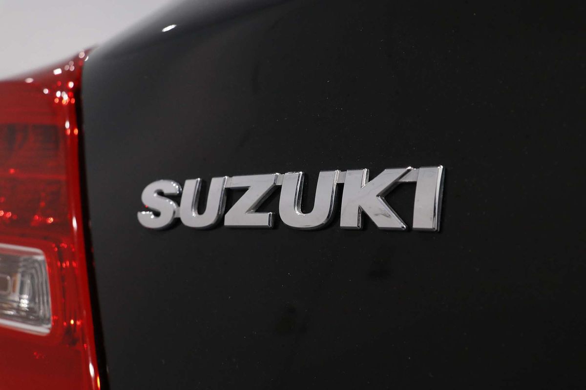 2017 Suzuki Swift GL Navigator AZ
