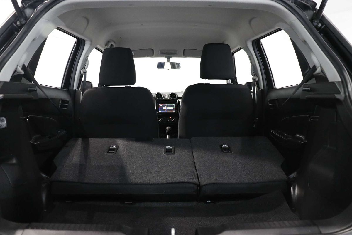 2017 Suzuki Swift GL Navigator AZ