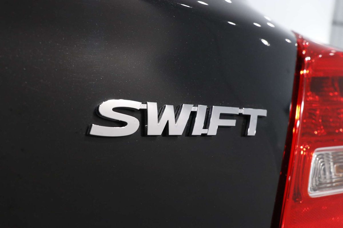 2017 Suzuki Swift GL Navigator AZ
