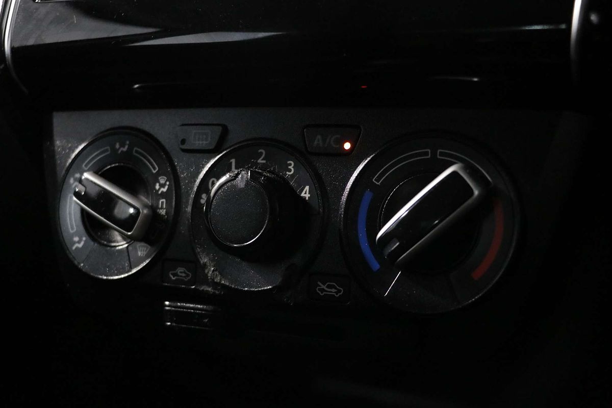 2017 Suzuki Swift GL Navigator AZ