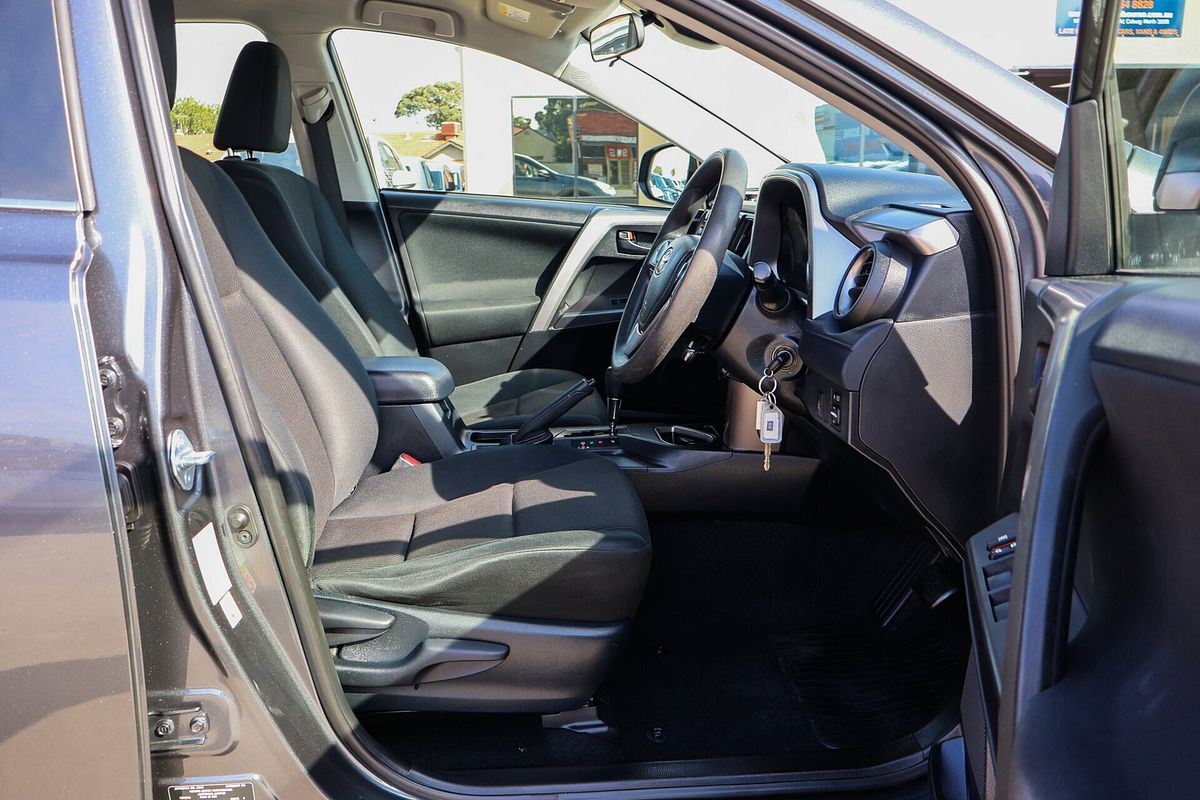 2018 Toyota RAV4 GX ZSA42R
