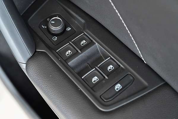 2023 Volkswagen Tiguan 162TSI Monochrome 5N