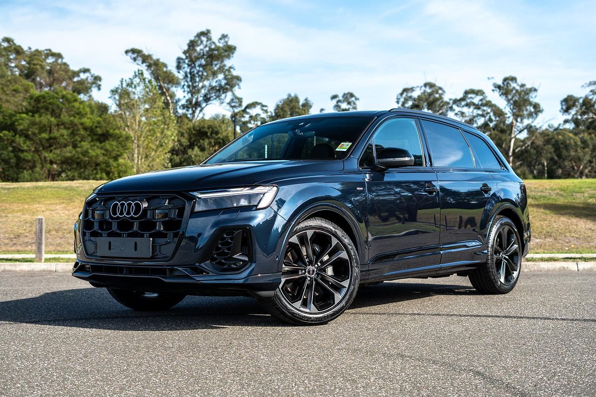 2024 Audi Q7 55 TFSI S line 4M