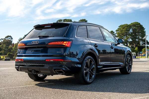 2024 Audi Q7 55 TFSI S line 4M