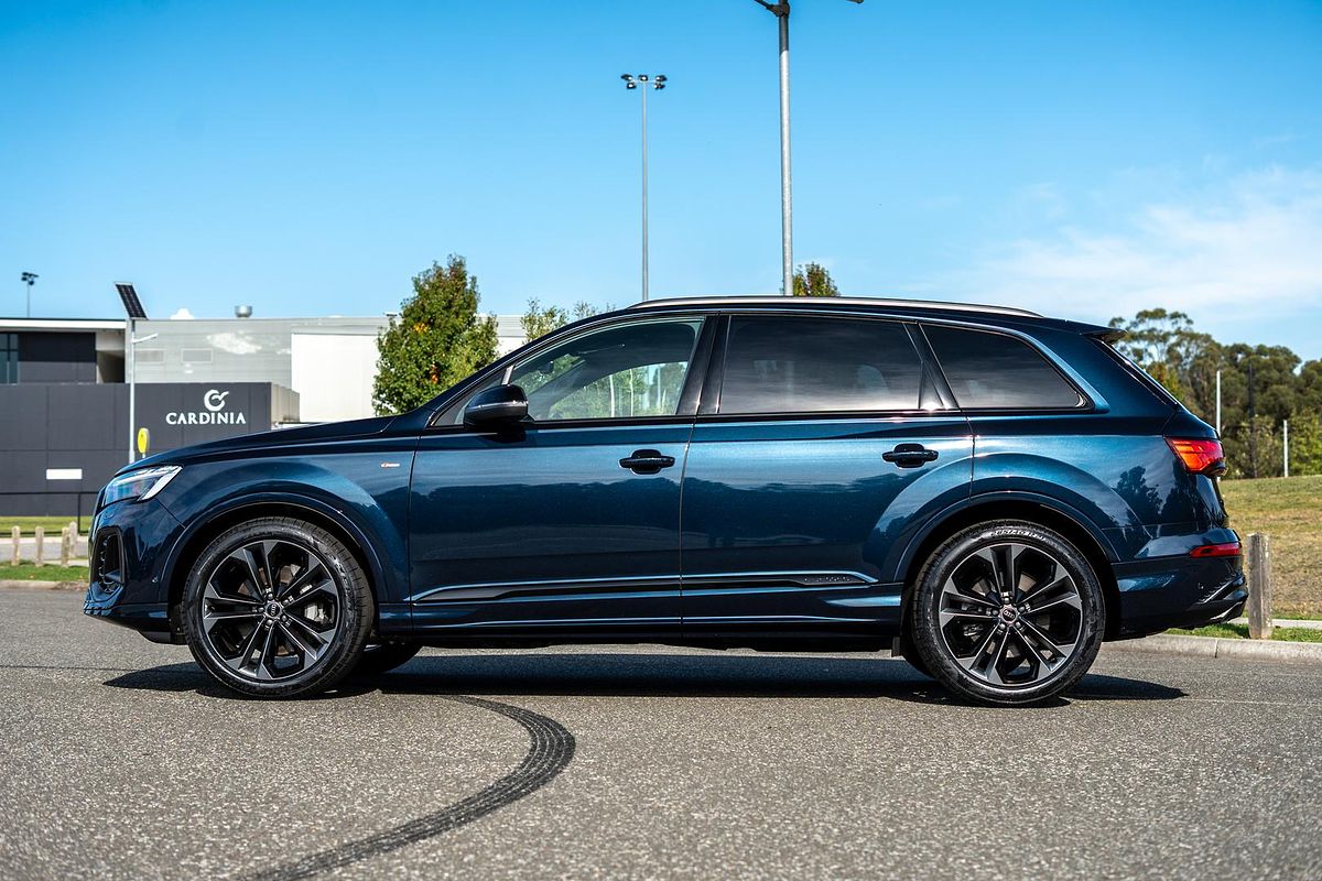 2024 Audi Q7 55 TFSI S line 4M