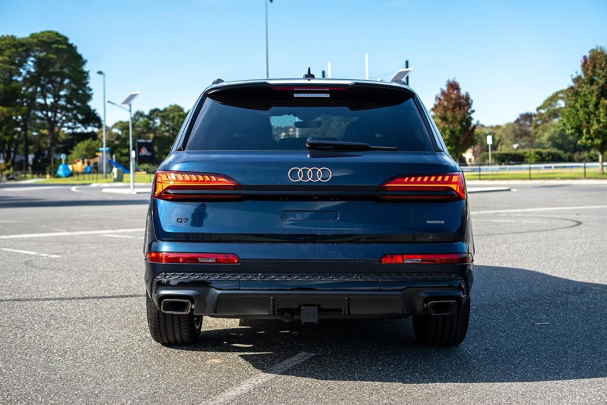 2024 Audi Q7 55 TFSI S line 4M