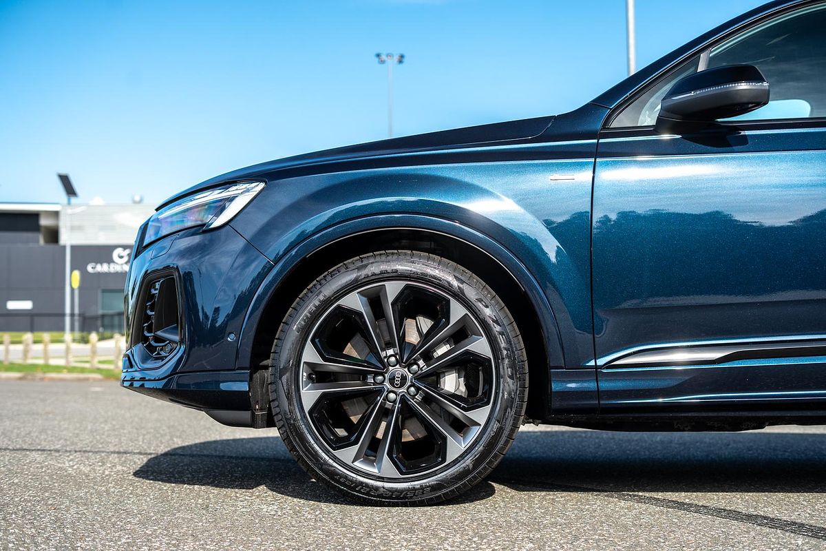 2024 Audi Q7 55 TFSI S line 4M