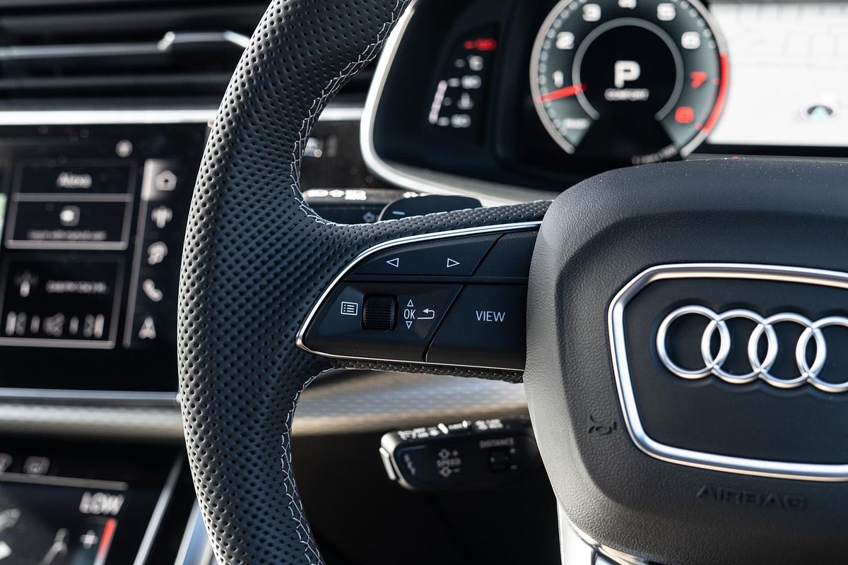 2024 Audi Q7 55 TFSI S line 4M