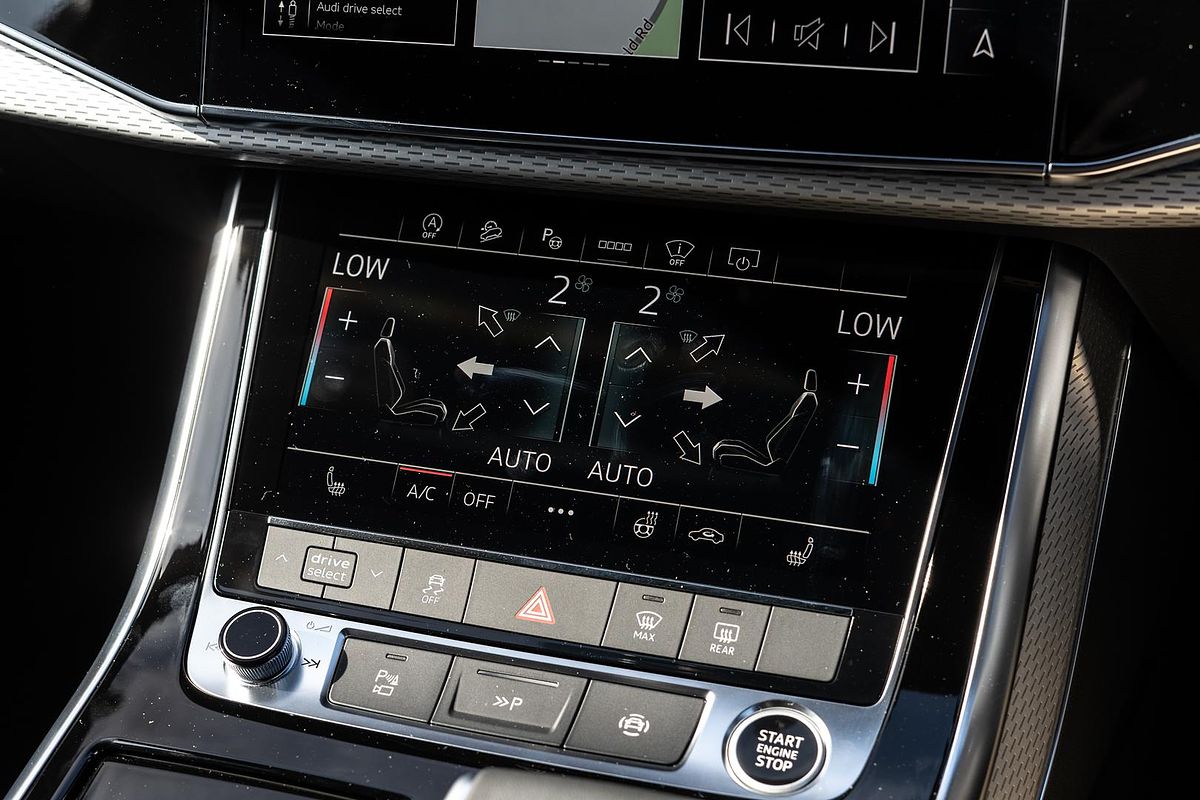 2024 Audi Q7 55 TFSI S line 4M