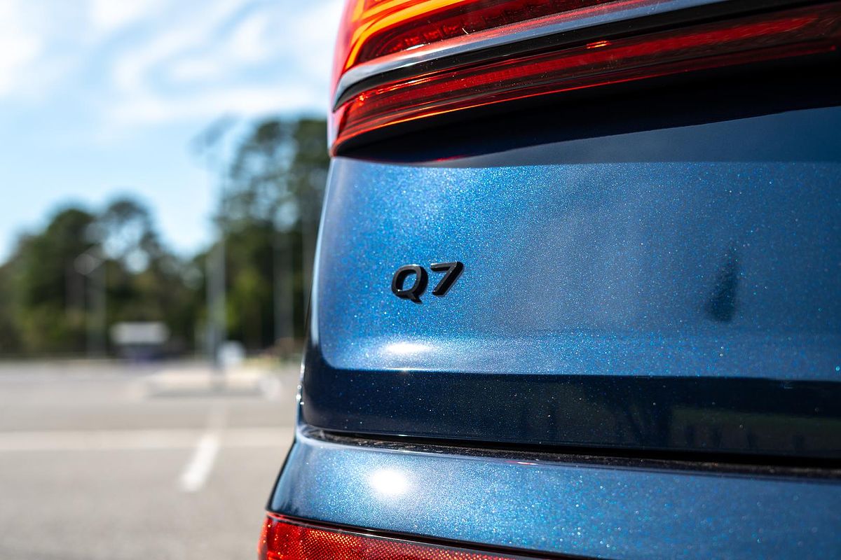 2024 Audi Q7 55 TFSI S line 4M