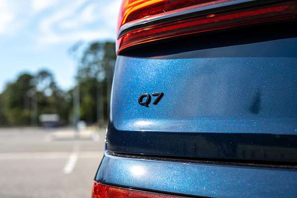 2024 Audi Q7 55 TFSI S line 4M