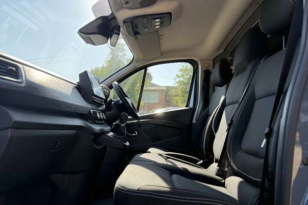 2025 Renault Trafic Premium X82 LWB