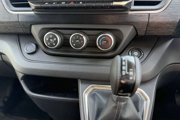 2025 Renault Trafic Premium X82 LWB
