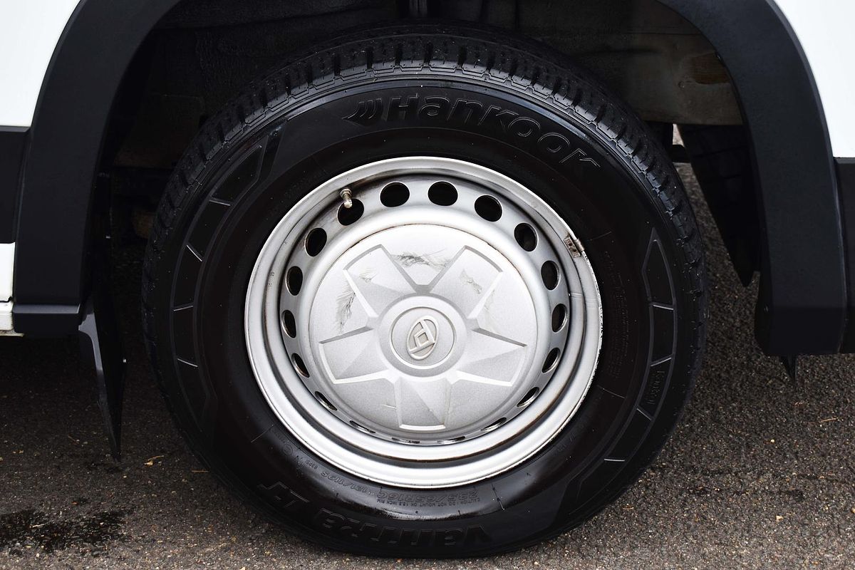 2022 LDV Deliver 9 LWB