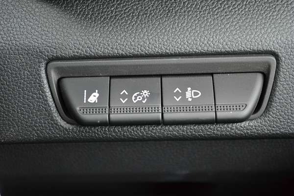 2025 Renault Trafic Premium X82 LWB