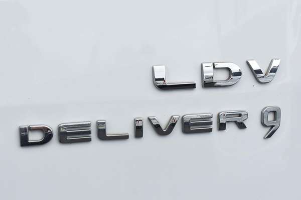 2022 LDV Deliver 9 LWB