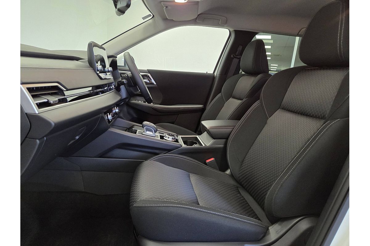 2024 Mitsubishi Outlander LS ZM