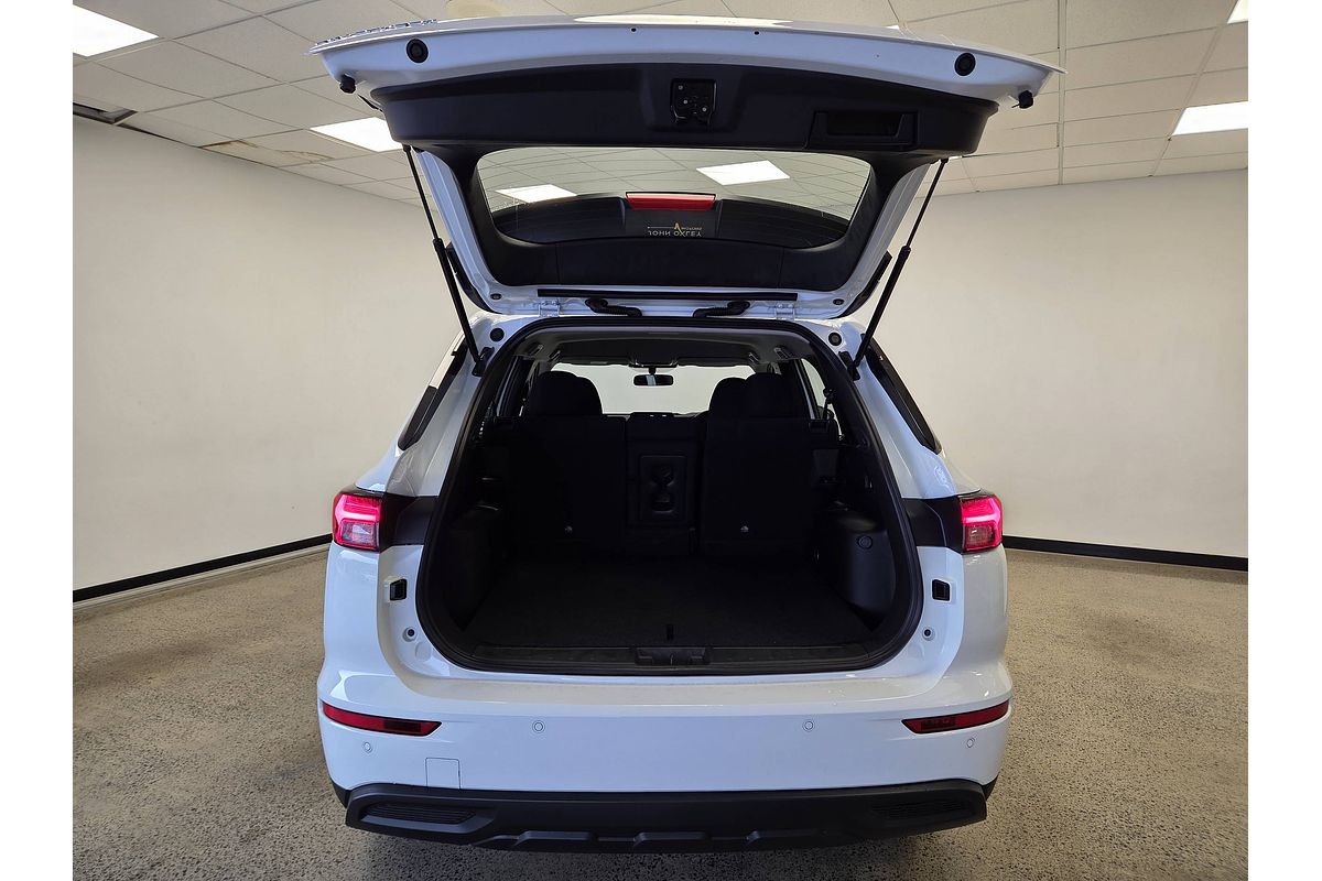 2024 Mitsubishi Outlander ES ZM