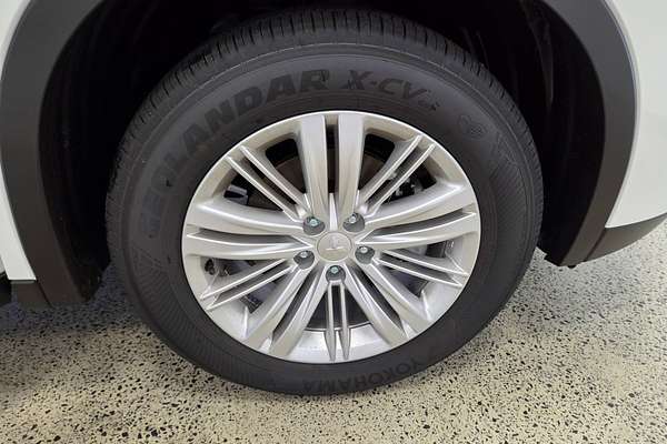 2024 Mitsubishi Outlander ES ZM