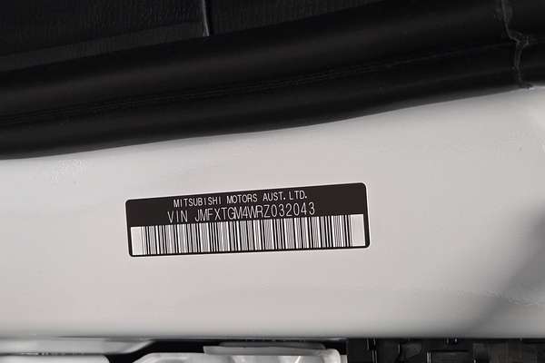 2024 Mitsubishi Outlander ES ZM