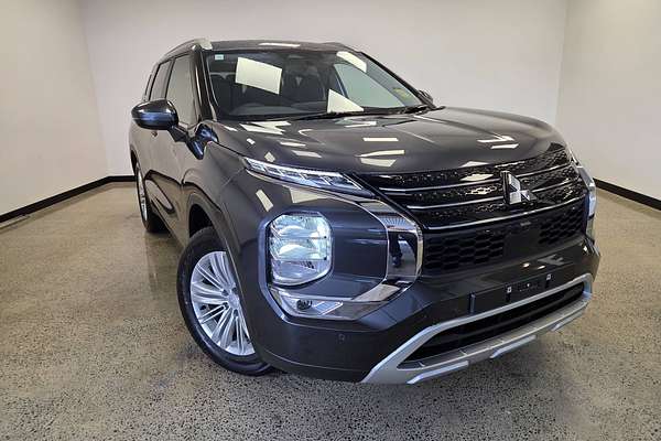 2024 Mitsubishi Outlander LS ZM