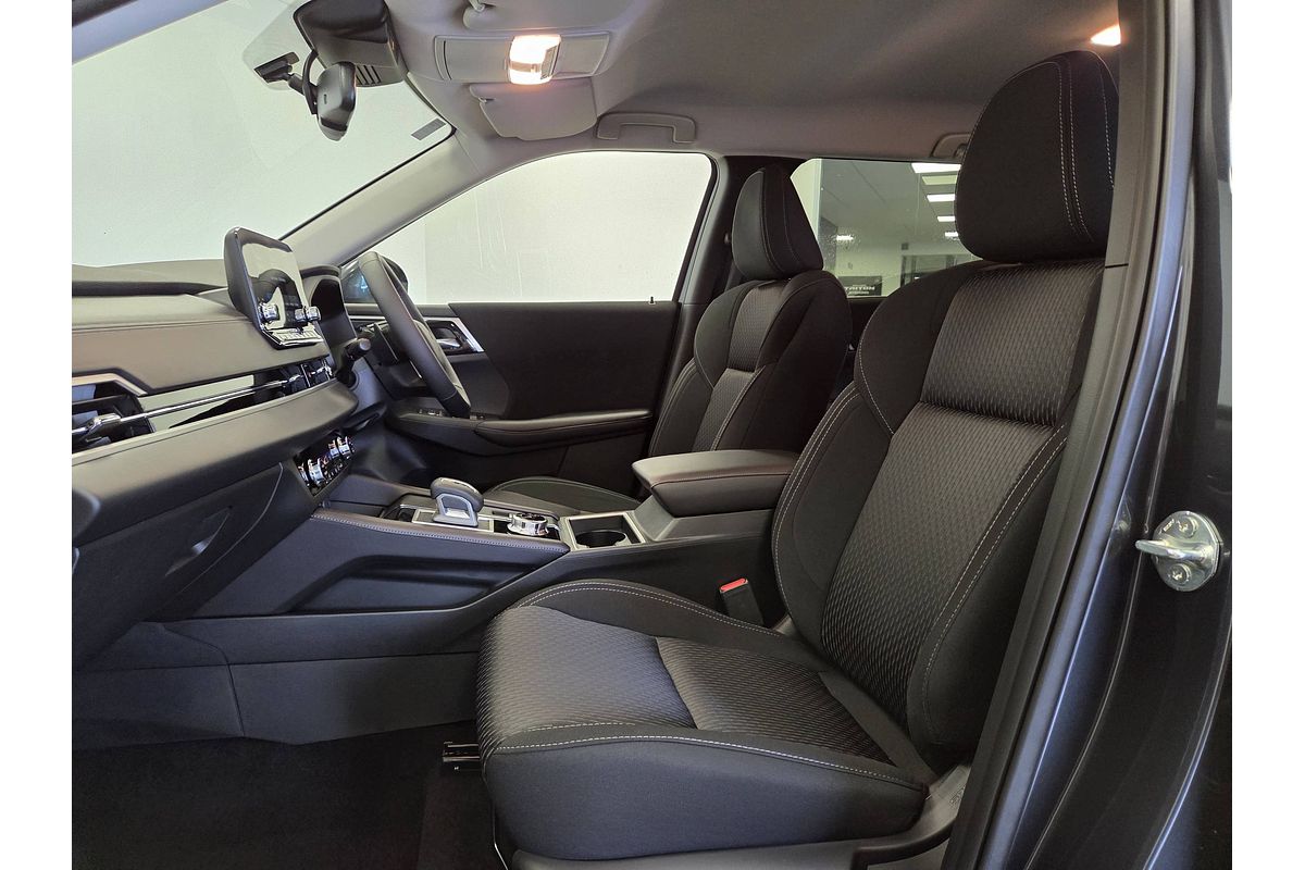 2024 Mitsubishi Outlander LS ZM