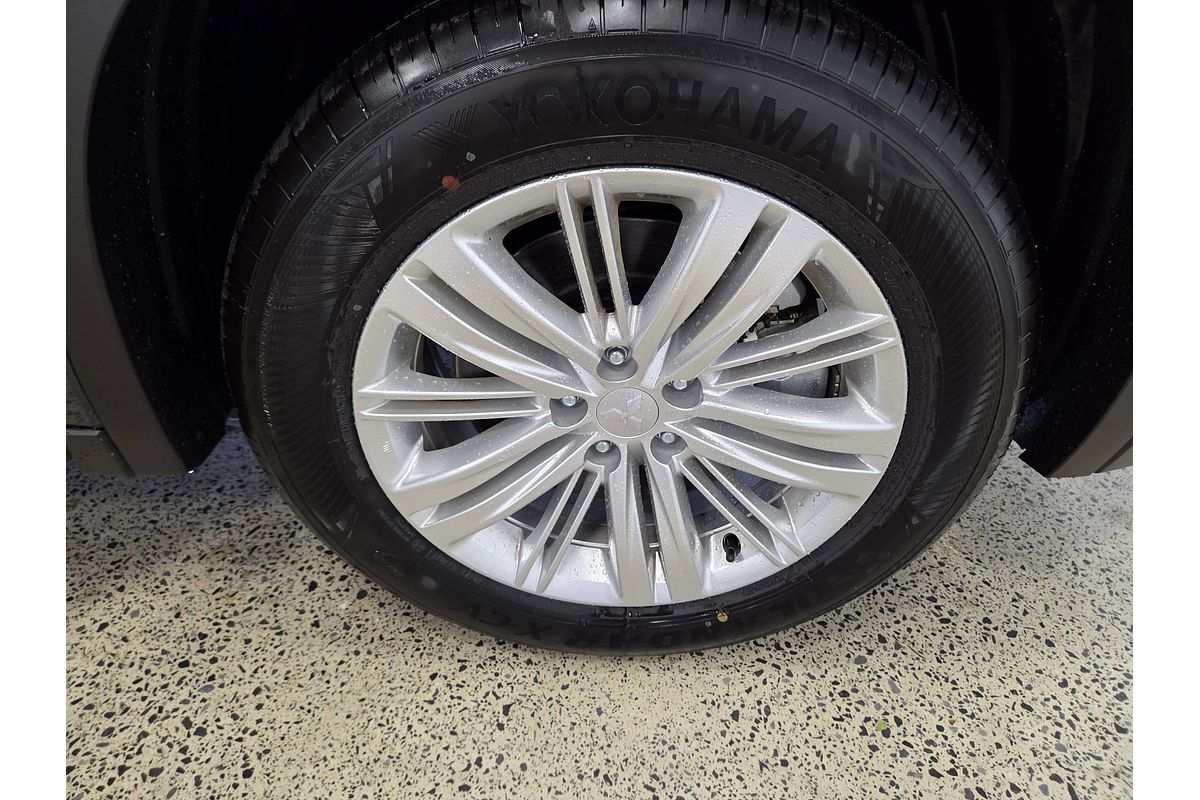 2024 Mitsubishi Outlander LS ZM