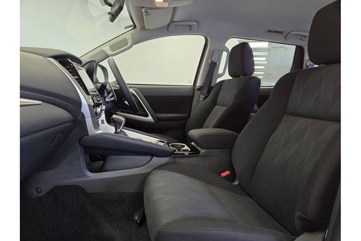 2024 Mitsubishi Pajero Sport GLX QG