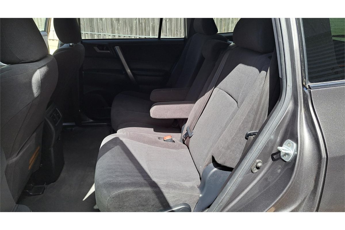 2011 Toyota KLUGER KX-R (4x4) 5 SEAT GSU45R MY11 UPGRADE