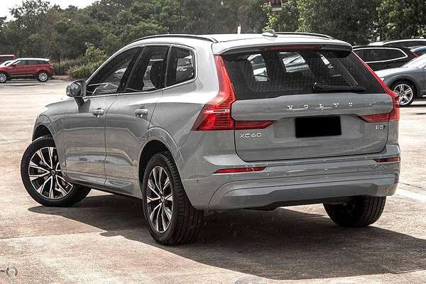 2024 Volvo XC60 Plus B5