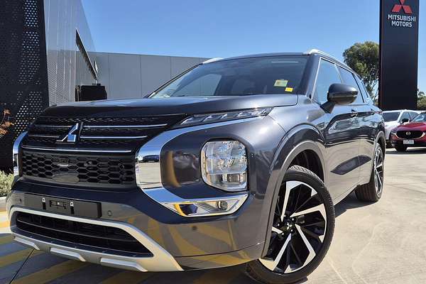 2024 Mitsubishi Outlander Exceed ZM