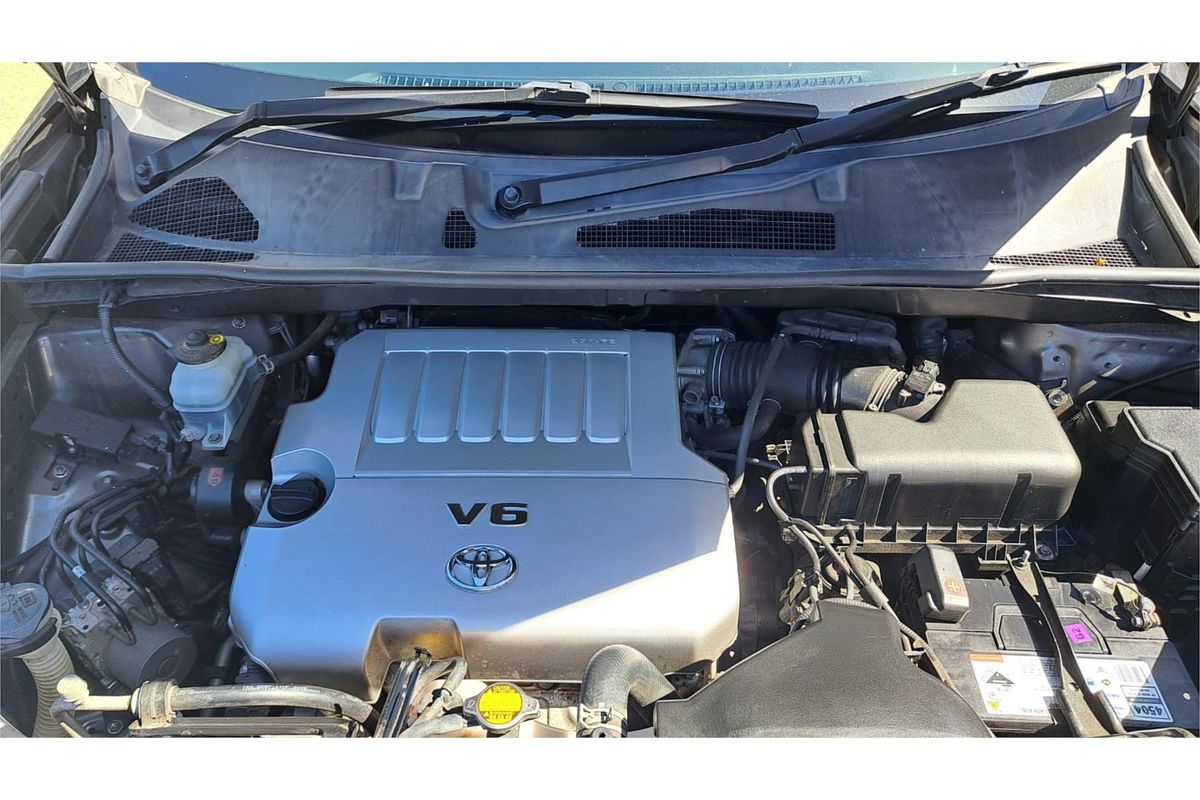 2011 Toyota KLUGER KX-R (4x4) 5 SEAT GSU45R MY11 UPGRADE