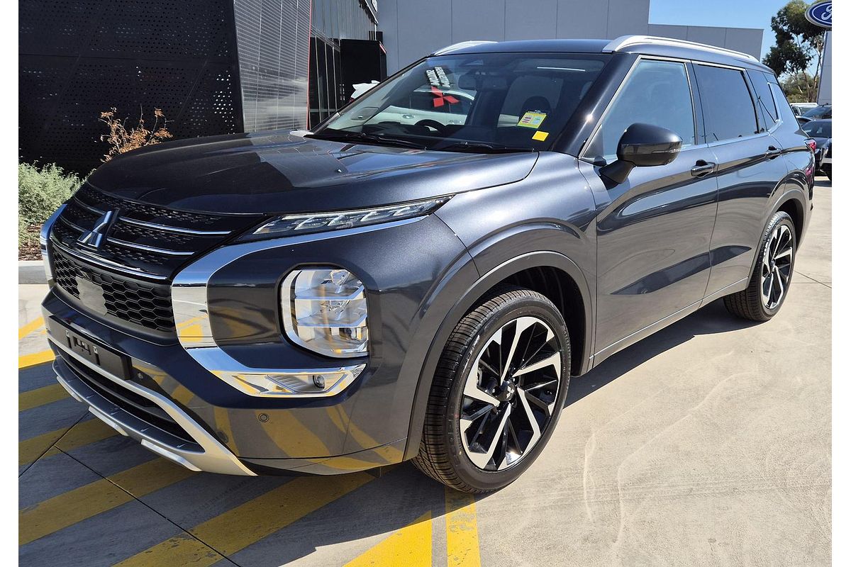 2024 Mitsubishi Outlander Exceed ZM