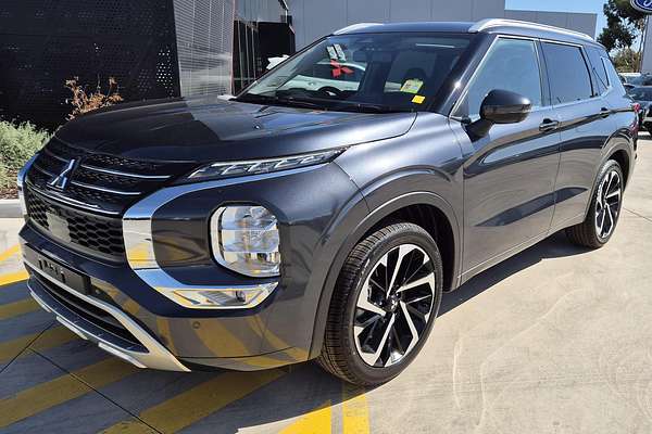 2024 Mitsubishi Outlander Exceed ZM
