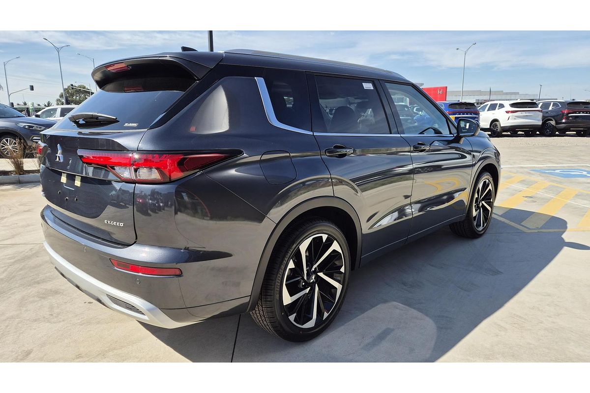 2024 Mitsubishi Outlander Exceed ZM