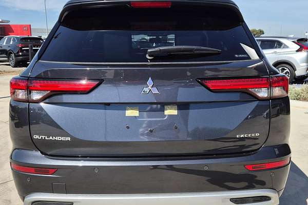 2024 Mitsubishi Outlander Exceed ZM