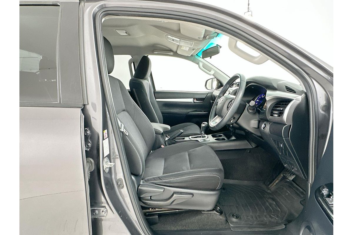 2016 Toyota Hilux SR5 GUN126R 4X4