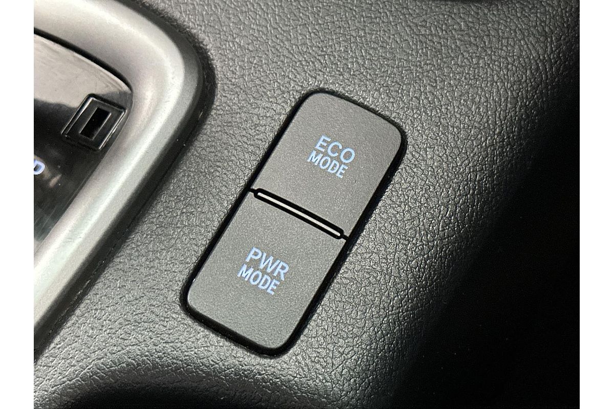 2016 Toyota Hilux SR5 GUN126R 4X4