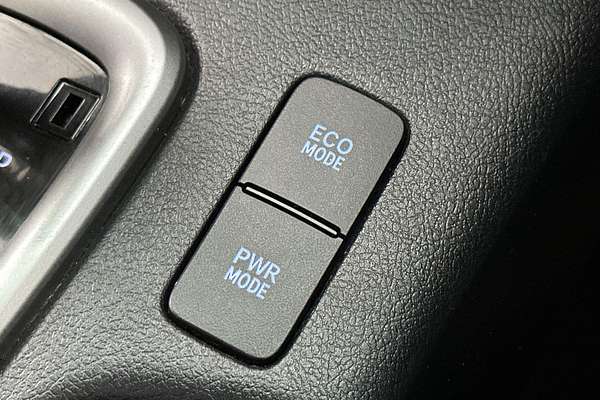 2016 Toyota Hilux SR5 GUN126R 4X4
