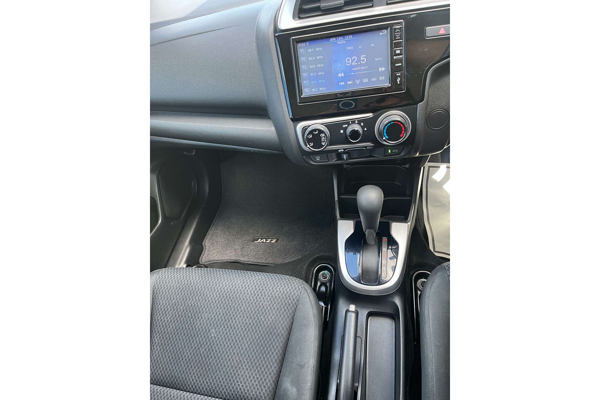 2017 Honda Jazz VTi GF