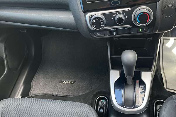 2017 Honda Jazz VTi GF