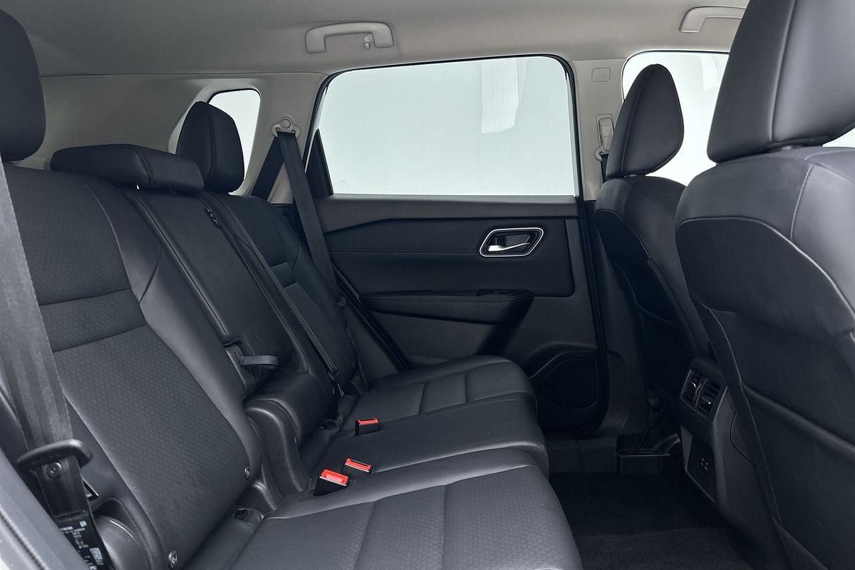 2023 Nissan X-TRAIL ST-L T33