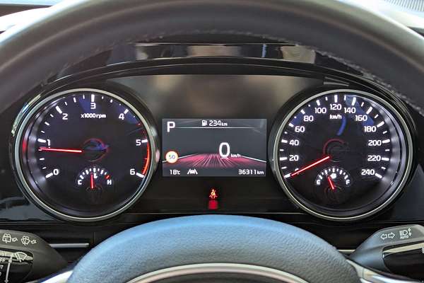 2023 Kia Carnival SLi KA4