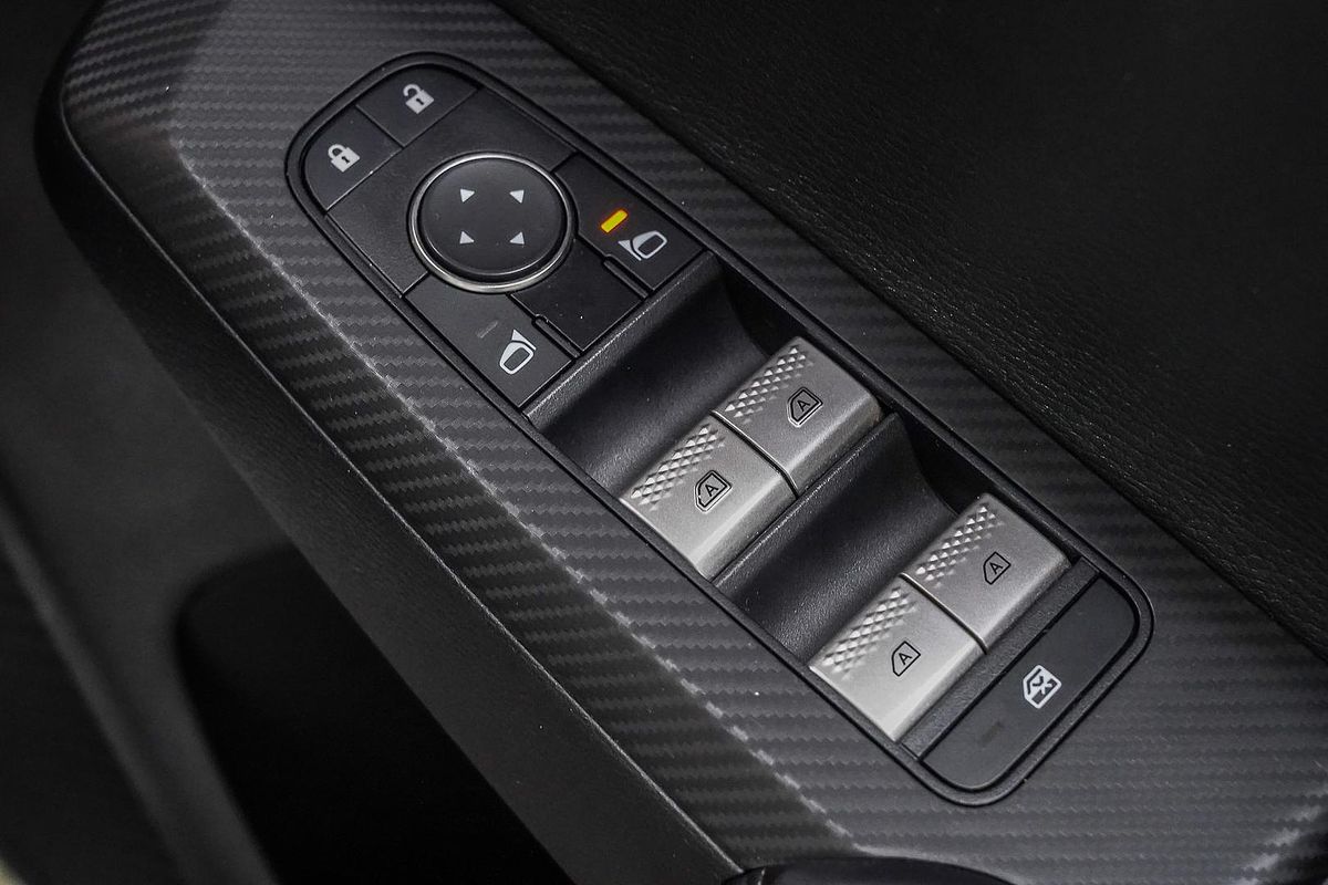2023 Mitsubishi Outlander ES ZM