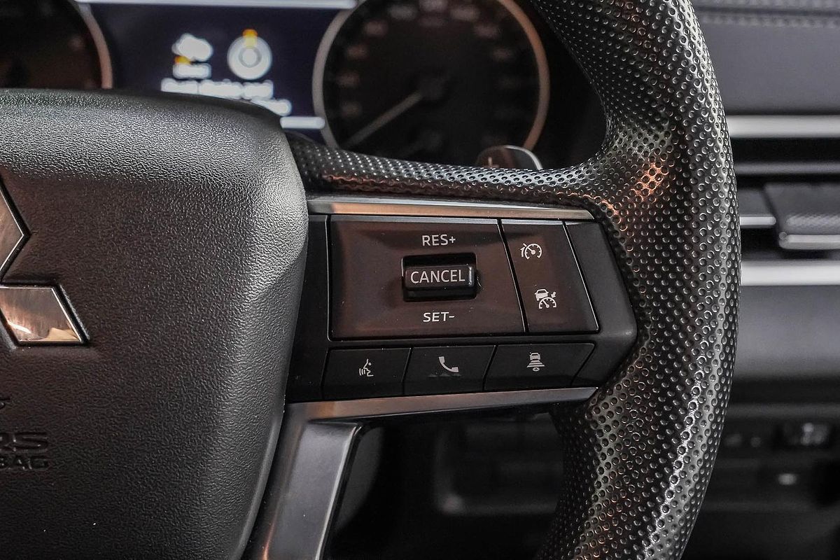 2023 Mitsubishi Outlander ES ZM