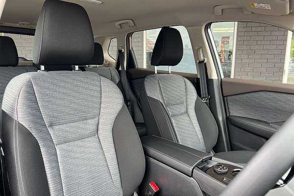 2024 Nissan X-TRAIL ST T33